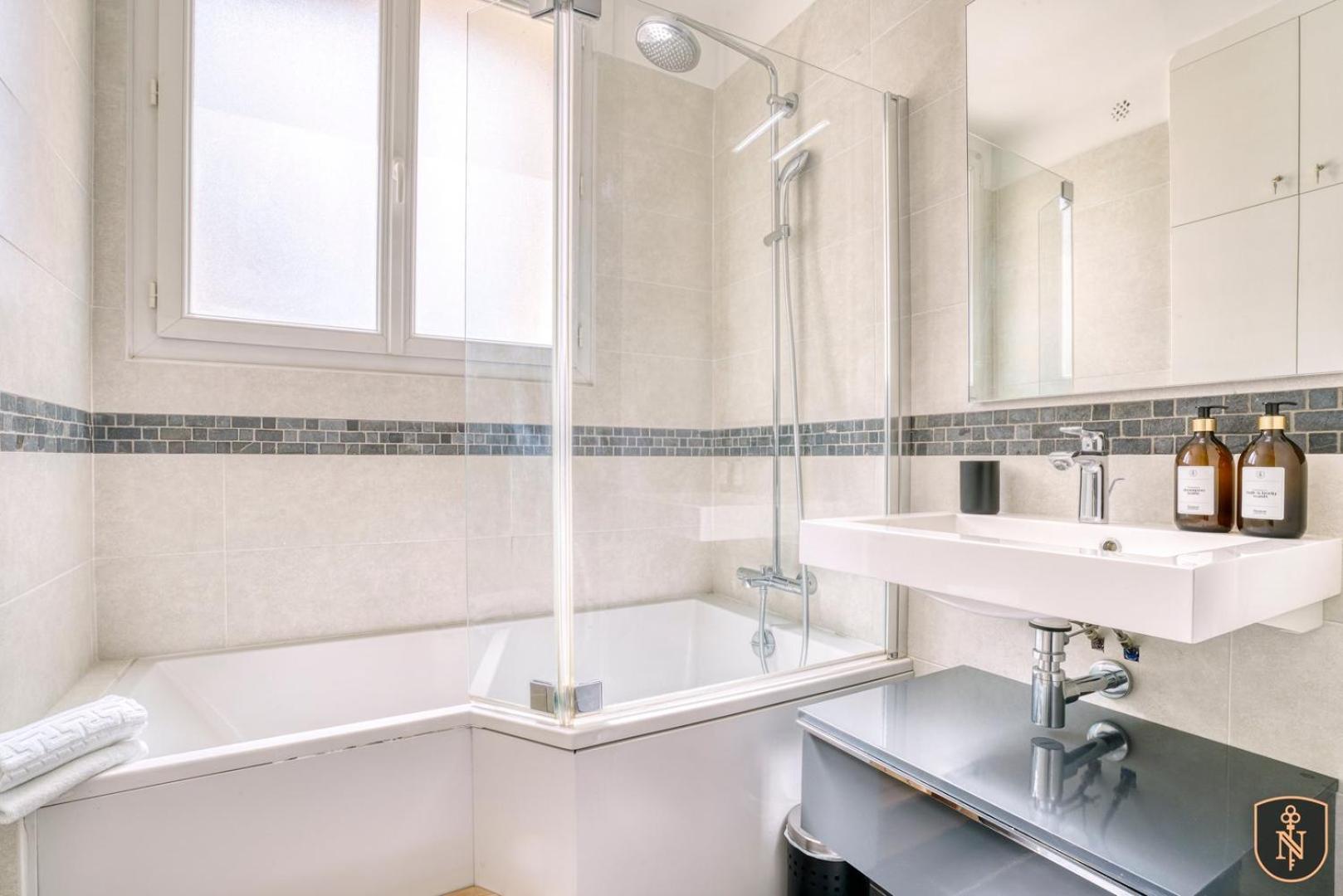 דירות קאין La Casa Bella — Chic & Modern Downtown מראה חיצוני תמונה